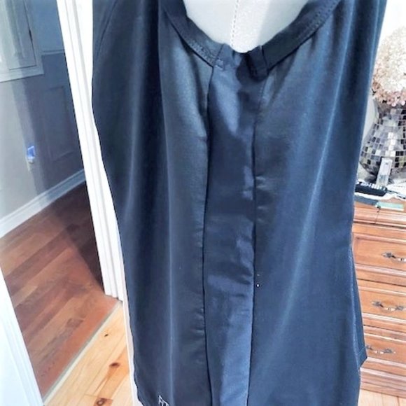 Marc Cain Fitwear Sleeveless Top - EUC - Picture 4 of 9